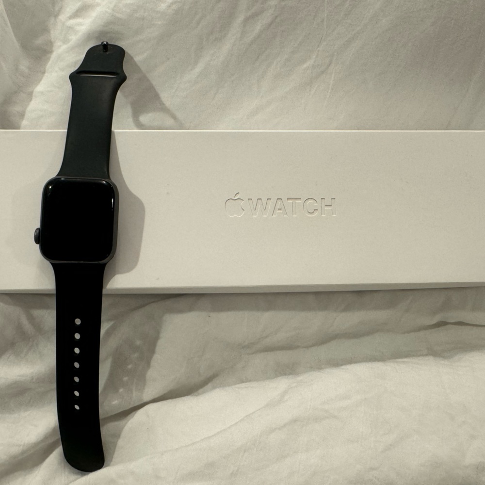 Apple Watch Series 4, space grey, 40 MM